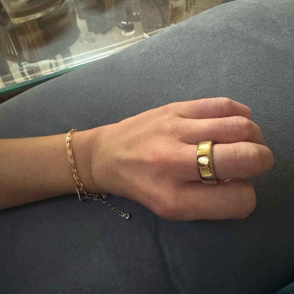 Oura Gen 3 Gold Ring Size 8 - Picture 3 of 3